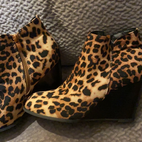 Leopard wedge boot - Picture 3 of 6